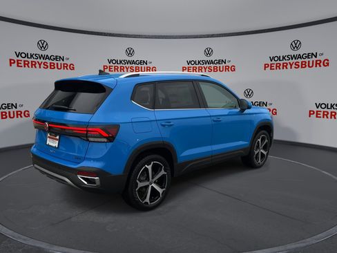 New 2026 Volkswagen Taos SEL image 8