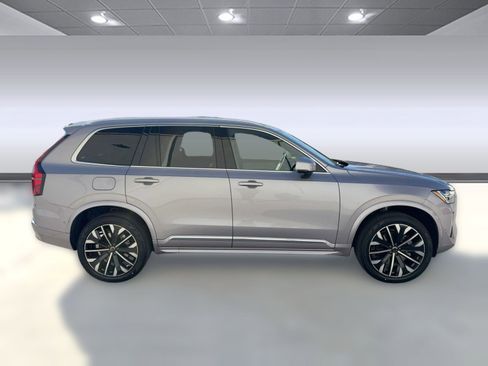 New 2026 Volvo XC90 B6 Plus w/ Protection Package Premier image 8