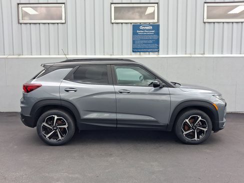Used 2022 Chevrolet TrailBlazer RS w/ Convenience Package AWD/4WD image 9