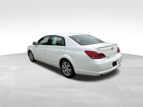 Used 2008 Toyota Avalon FWD image 5