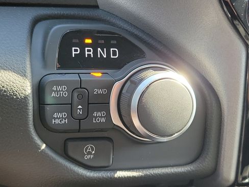 Used 2025 RAM 1500 Big Horn AWD/4WD image 25