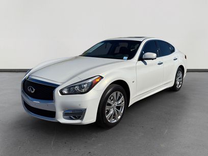 Used 2015 INFINITI Q70 3.7 w/ Deluxe Touring Package