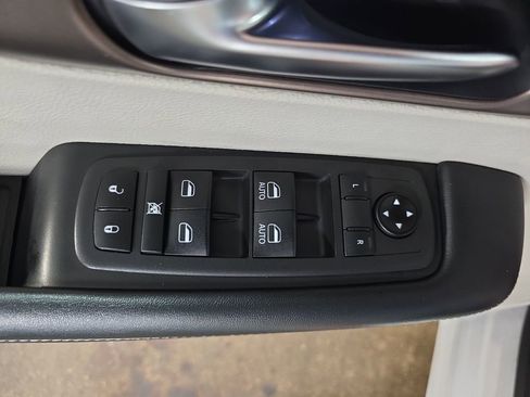 Used 2021 Chrysler Voyager Lxi FWD image 27