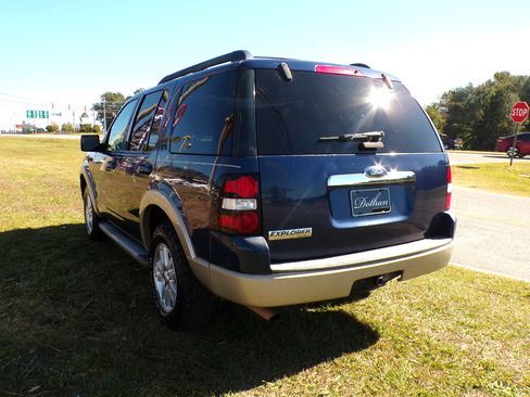 Used 2008 Ford Explorer Eddie Bauer image 5