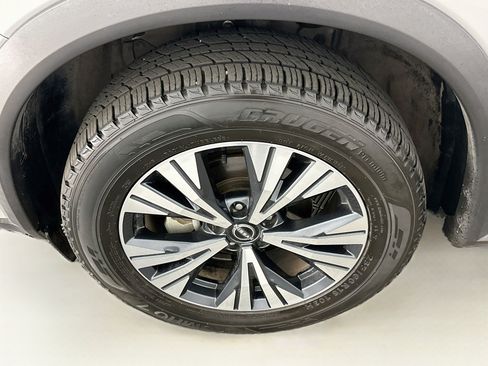 Used 2022 Nissan Rogue SV AWD/4WD image 11