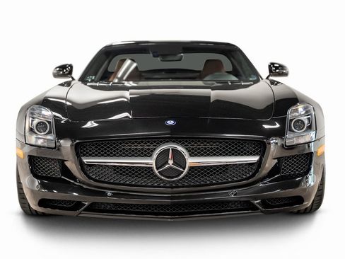Used 2011 Mercedes-Benz SLS AMG SLS AMG image 2