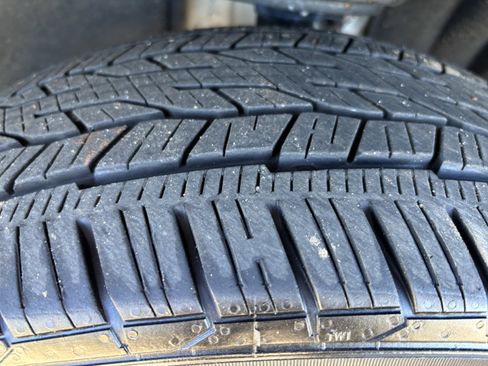 Used 2025 GMC Acadia Denali w/ Super Cruise Package image 12