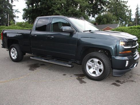 Used 2017 Chevrolet Silverado 1500 LT w/ All Star Edition AWD/4WD image 2