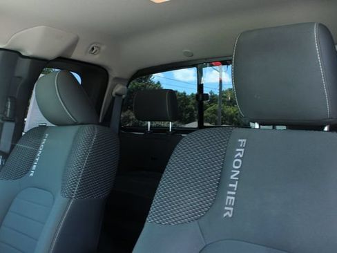 Used 2018 Nissan Frontier Desert Runner RWD image 14
