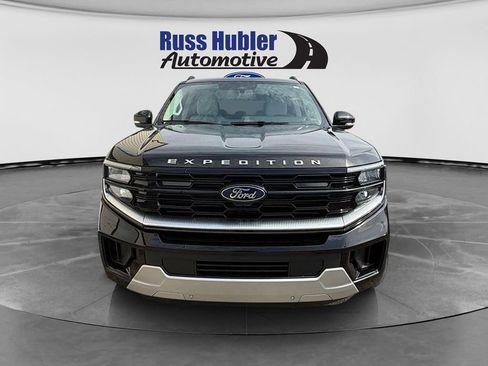 New 2026 Ford Expedition Platinum w/ Driver's Package AWD/4WD image 2
