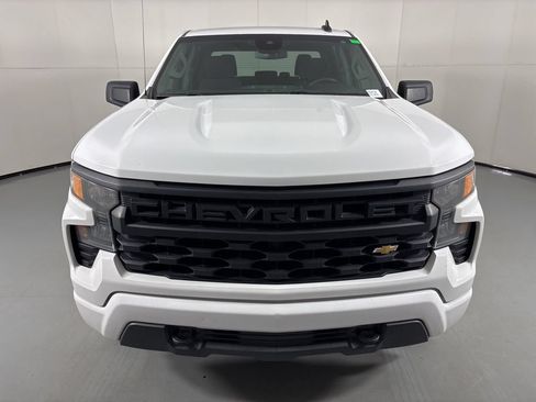 Used 2023 Chevrolet Silverado 1500 Custom RWD image 3