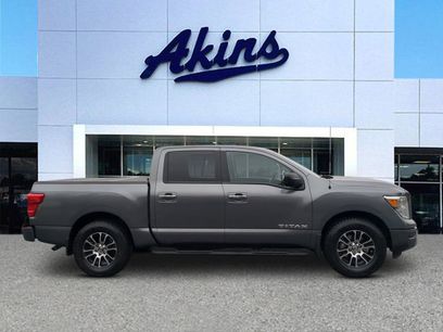 Used 2021 Nissan Titan SV w/ SV Convenience Package