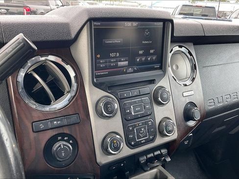 Used 2016 Ford F250 Lariat w/ Lariat Ultimate Package AWD/4WD image 24