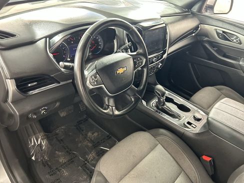 Used 2023 Chevrolet Traverse LT AWD/4WD image 11