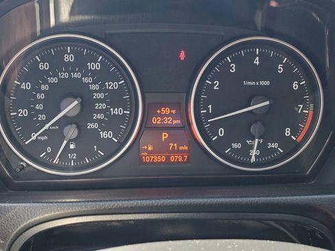 Used 2011 BMW 335i xDrive Sedan image 24