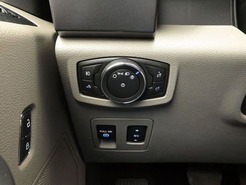 Used 2016 Ford F150 XLT w/ Equipment Group 302A Luxury image 17