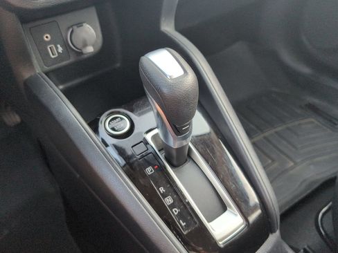 Used 2021 Nissan Kicks S FWD image 22