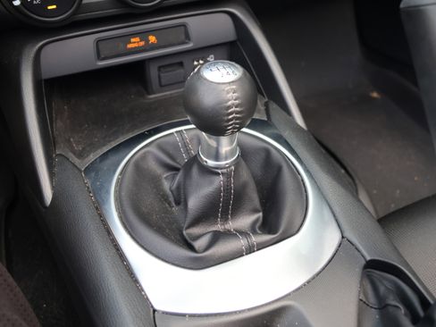 Used 2023 MAZDA MX-5 Miata Sport image 29