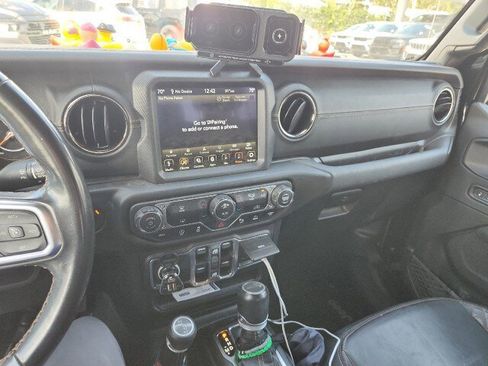 Used 2021 Jeep Gladiator Overland image 11