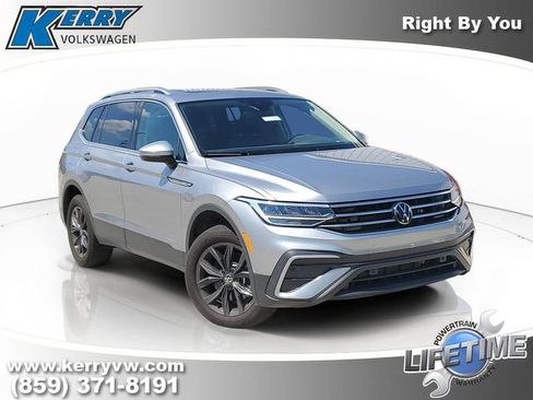 Certified 2024 Volkswagen Tiguan SE w/ Panoramic Sunroof Package AWD/4WD image 1