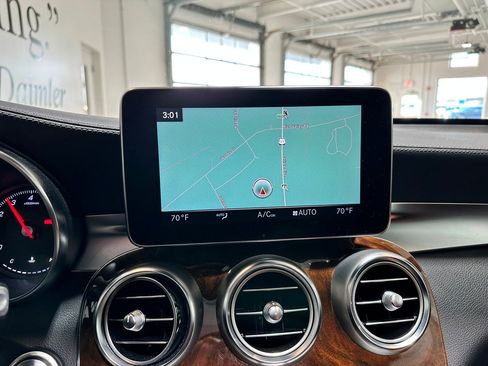 Certified 2019 Mercedes-Benz GLC 300 4MATIC image 9