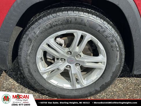 Certified 2023 GMC Terrain SLE w/ Driver Convenience Package AWD/4WD image 9