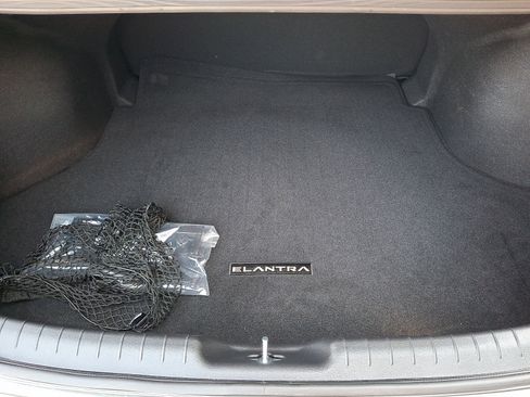 Certified 2026 Hyundai Elantra SE FWD image 27