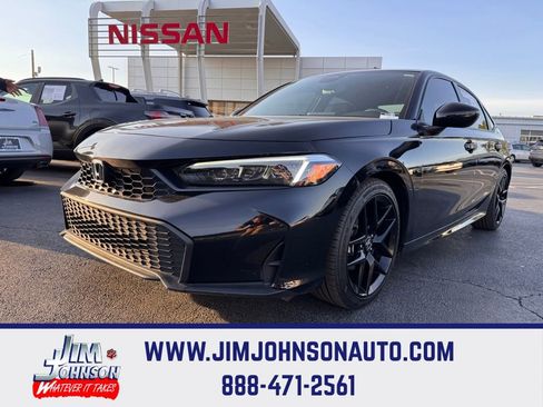 Used 2025 Honda Civic Sport image 1