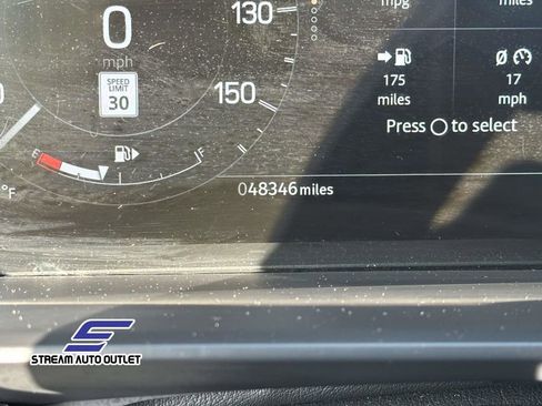 Used 2024 Land Rover Discovery S image 27