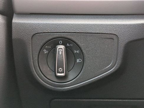 Used 2022 Volkswagen Atlas SE w/ Panoramic Sunroof Package image 16