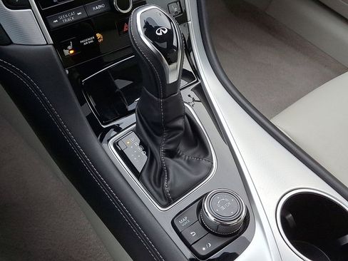 Used 2019 INFINITI Q50 Luxe w/ Essential Package (3.0T Luxe) image 29