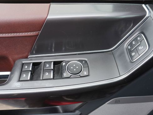 Used 2021 Ford F150 Lariat AWD/4WD image 9