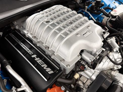 Used 2023 Dodge Challenger SRT Hellcat RWD image 9