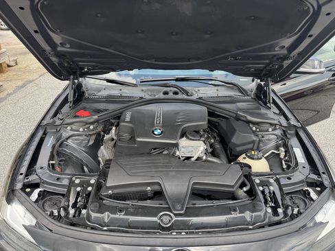 Used 2016 BMW 320i Sedan RWD image 11