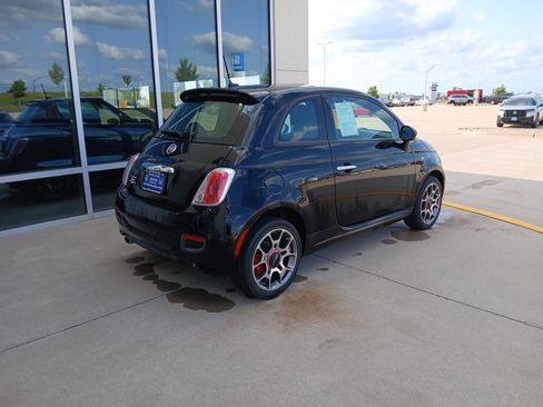 Used 2015 FIAT 500 Sport w/ Comfort/Convenience Group FWD image 7