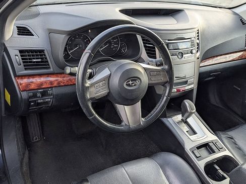 Used 2011 Subaru Outback 2.5i Limited image 26