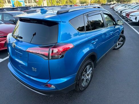 Used 2017 Toyota RAV4 XLE w/ Plus Special Value Package AWD/4WD image 5