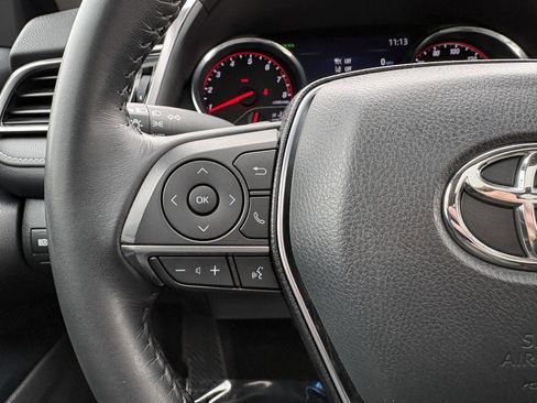 Used 2020 Toyota Camry XSE image 10