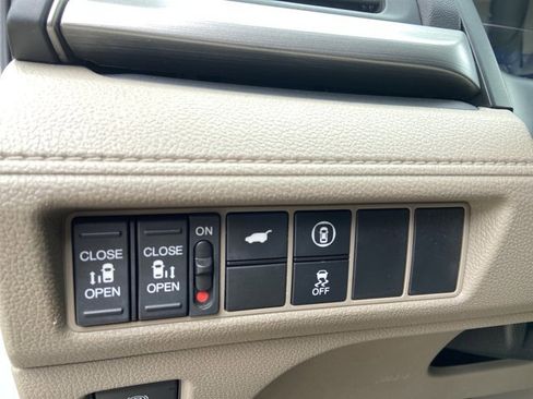 Used 2024 Honda Odyssey EX-L image 46