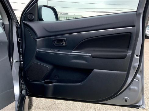 Used 2025 Mitsubishi Outlander Sport LE image 21