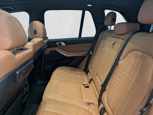 Used 2022 BMW X5 xDrive40i w/ Premium Package image 19