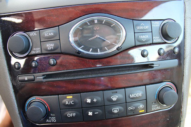 Used 2011 INFINITI G37 Convertible w/ Premium Pkg RWD image 26