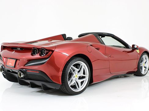 Certified 2023 Ferrari F8 Tributo RWD image 11