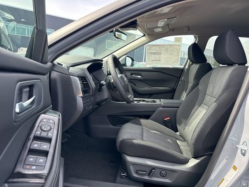 New 2026 Nissan Rogue SV w/ Cold Weather Package AWD/4WD image 11