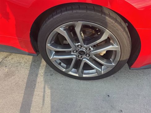 Used 2018 Ford Mustang GT Premium RWD image 6