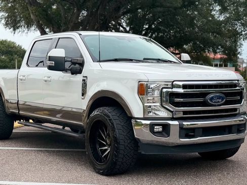 Used 2021 Ford F250 Lariat w/ Lariat Value Package RWD image 3