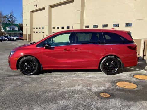Used 2025 Honda Odyssey Sport-L image 4
