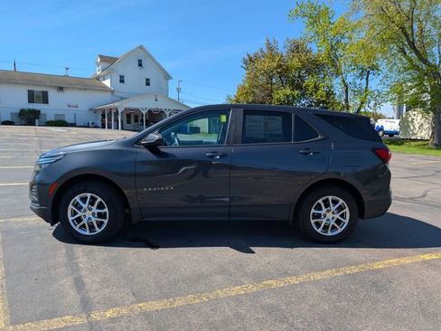 Used 2022 Chevrolet Equinox LS AWD/4WD image 5