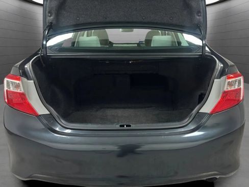Used 2012 Toyota Camry XLE w/ Convenience Pkg FWD image 19