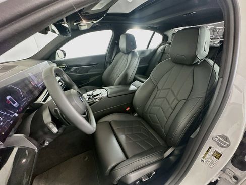 Used 2024 BMW 530i w/ Premium Package RWD image 13